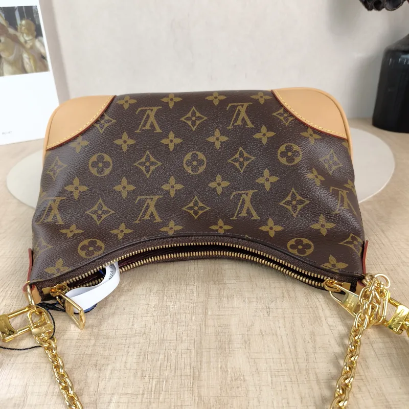 Louis Vuitton Crossbody Bag Boulogne PVC Small 26 × 9.5 × 16 cm — detail view 1 of 10