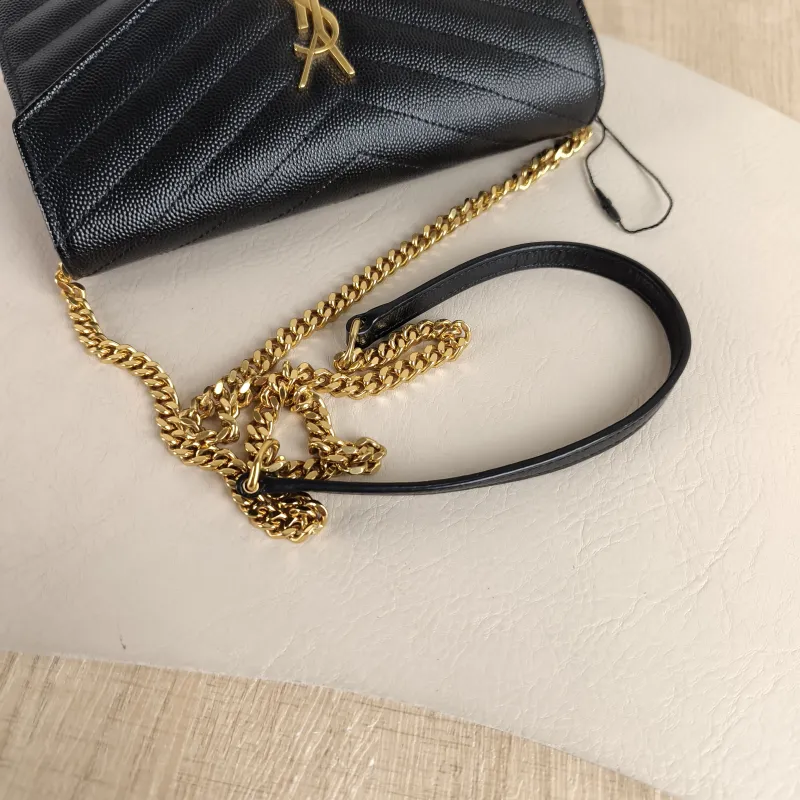 SAINT LAURENT Crossbody Bag CASSANDRE ENVELOPE Black Calfskin One Size 19 × 3.5 × 12.5 cm — detail view 3 of 12