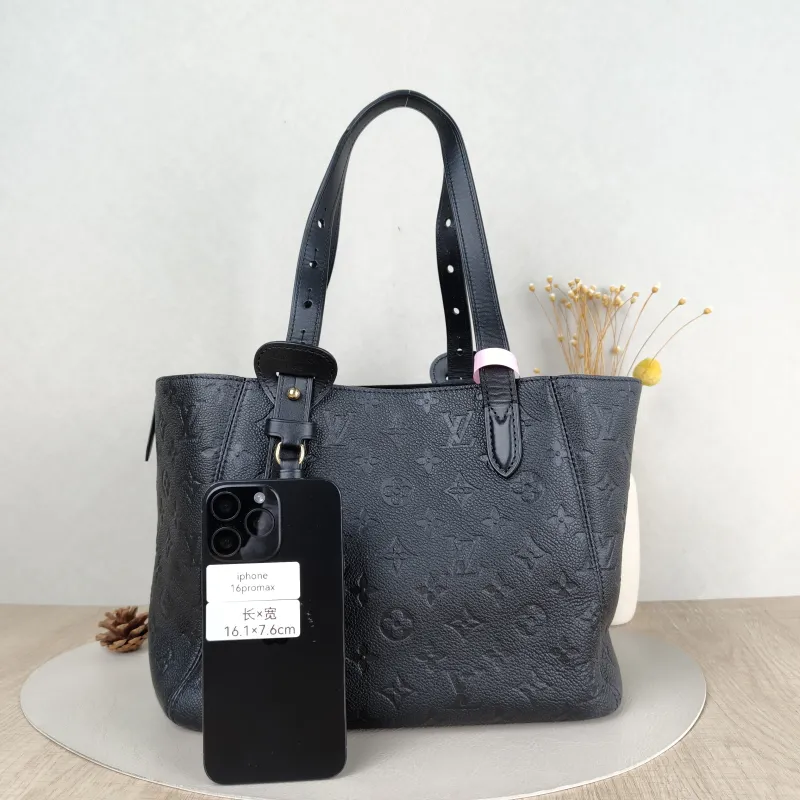 Louis Vuitton Shoulder Bag All In One Black Calfskin Small 40 × 15 × 22 cm — cover view 3 of 5