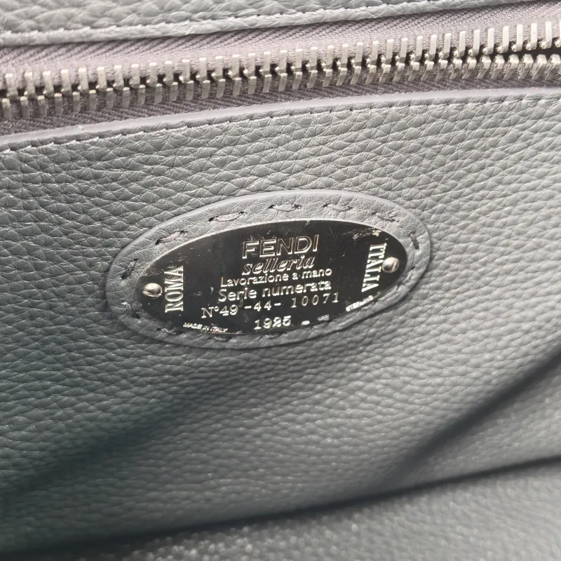 FENDI Crossbody Bagpeekaboo lconic Crossbody Bag Blue Calfskin Large34 × 13 × 23 cm — detail view 2 of 14