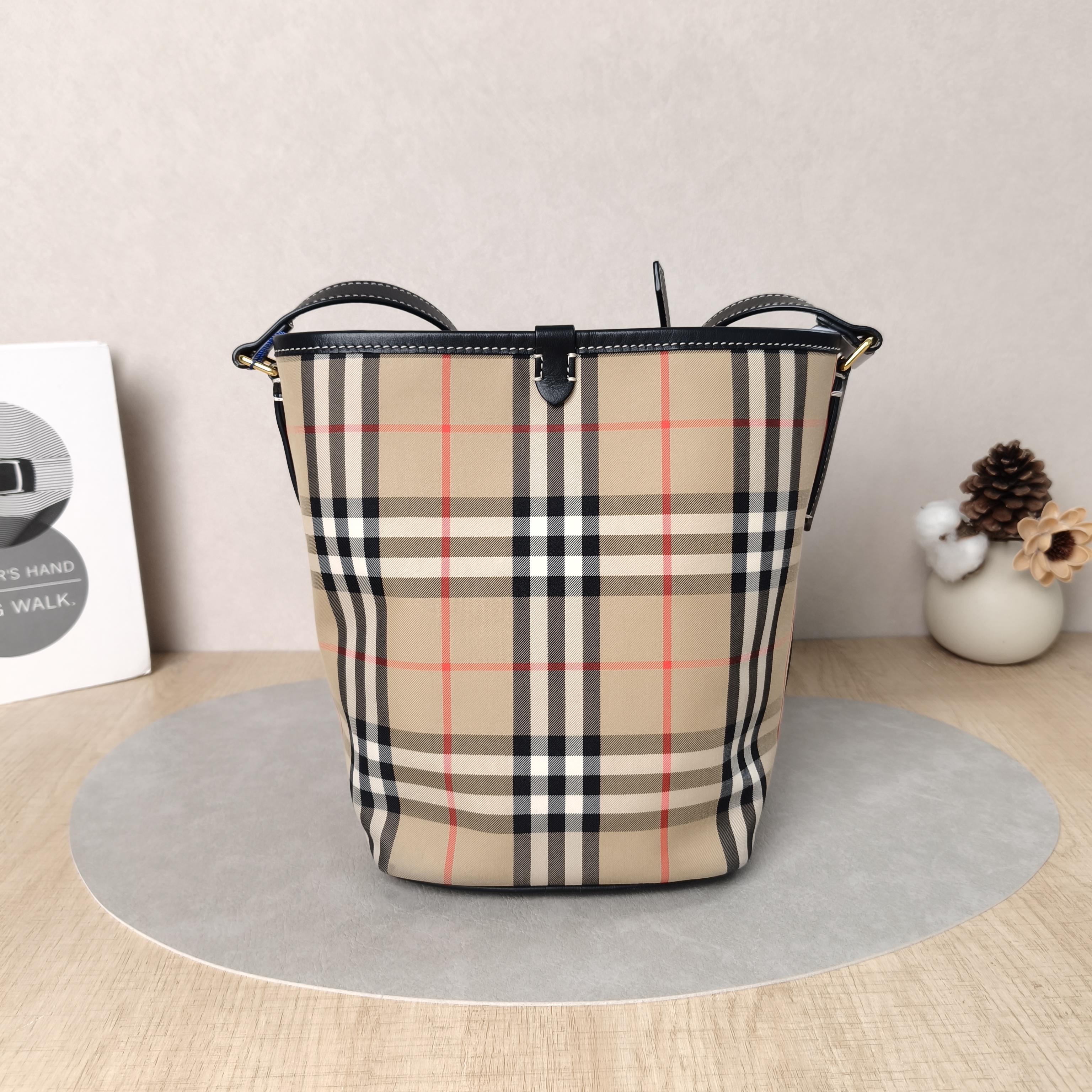 BURBERRY Bag 16.5*17*22