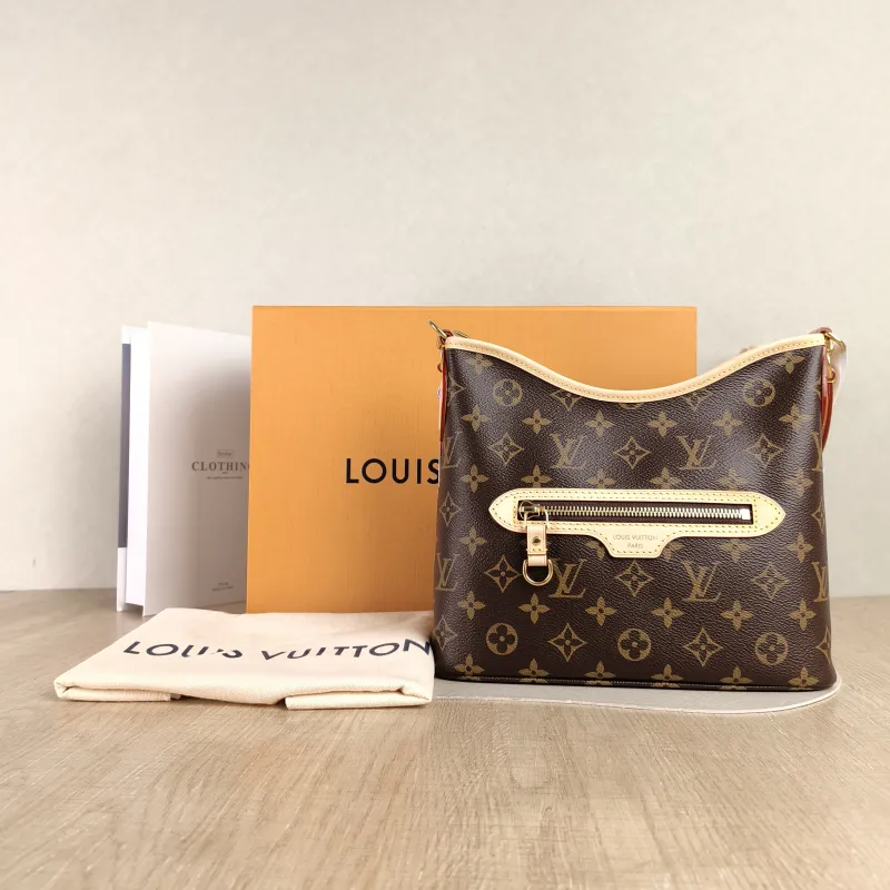 Louis Vuitton Shoulder Bag Lineup Monogram PVC BB 25.5 × 10 × 22 cm — cover view 4 of 6