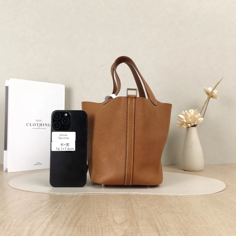 Hermès Top Handle Bag Picotin Lock 18 1834 Saddle Leather Small18 × 13 × 18 cm — cover view 4 of 5