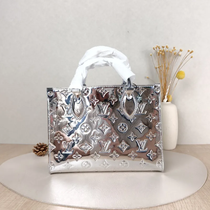 Louis Vuitton Top Handle Bag Onthego Silver Patent Leather Small 25 × 11.5 × 19 cm