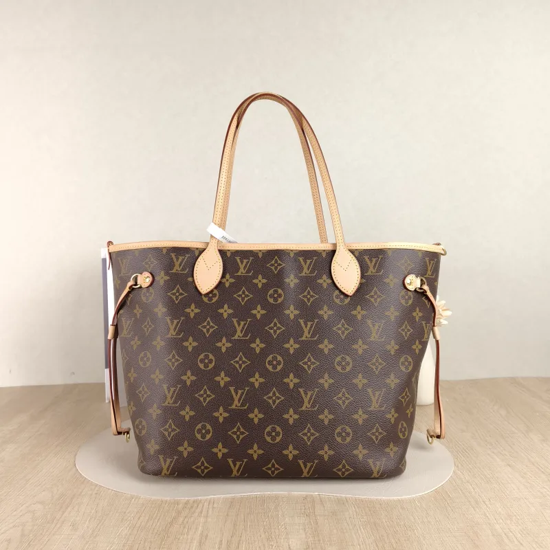 Louis Vuitton Crossbody Bag NEVERFULL INSIDE OUT Red PVC Medium 31 × 14 × 28 cm — cover view 4 of 4