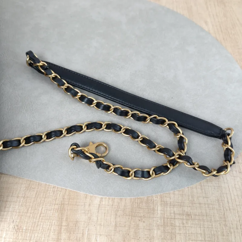 Chanel Top Handle Bag Coco Handle​ v Black Waxed Leather Calfskin Medium 29 × 12 × 18 cm 26 — detail view 11 of 13