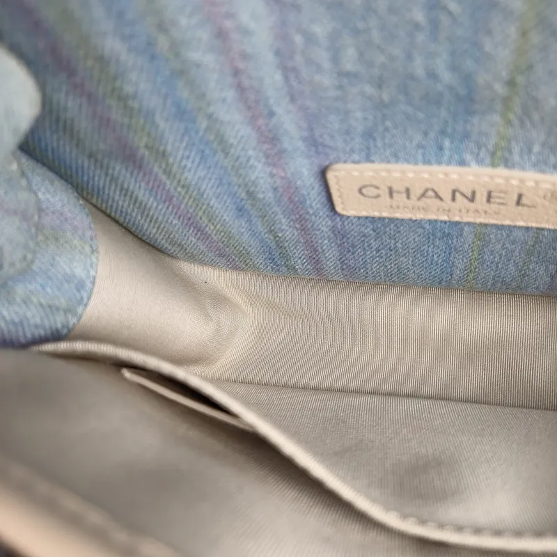 Chanel Crossbody Bag Crossbody Bag Blue One Size 18 × 6.5 × 14 cm 25 — detail view 1 of 11