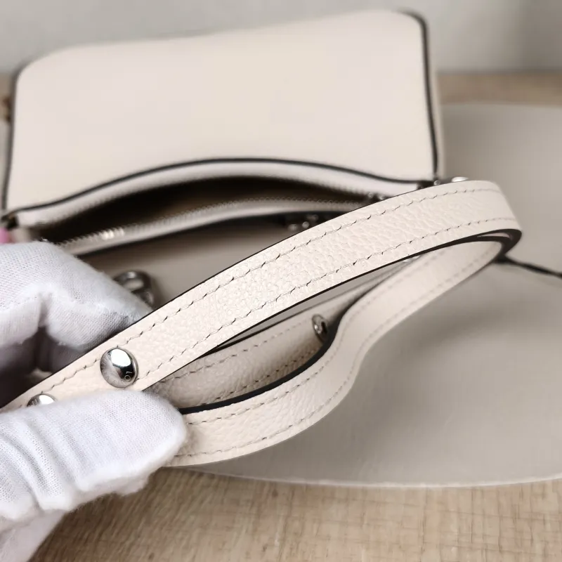 Louis Vuitton Shoulder Bag MARELLINI White Epi Embossed Calfskinmini19 × 6.5 × 13.5 cm — detail view 8 of 13