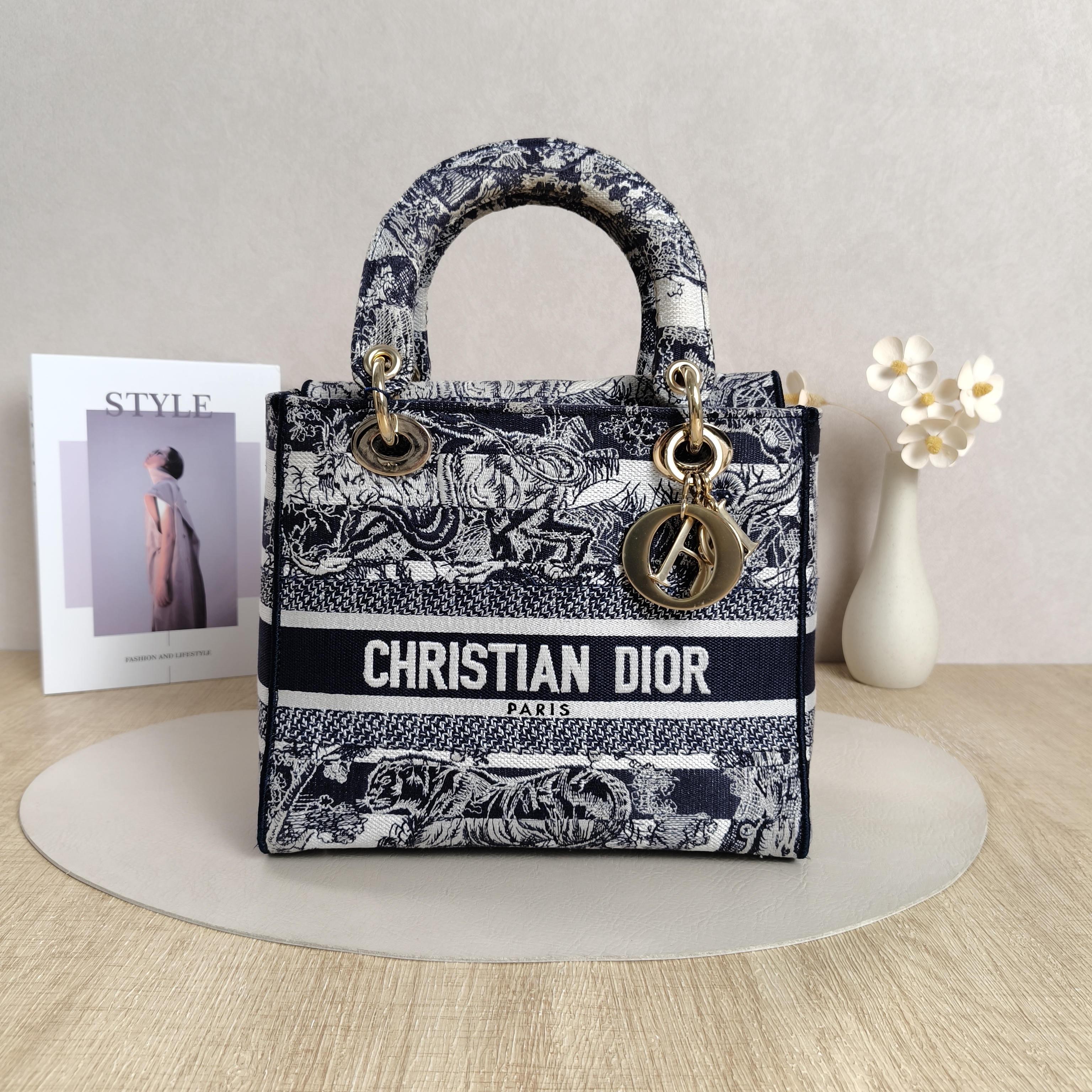 DIOR Top Handle Bag Lady Lady Dior Bag Colorblock Canvas Medium24 × 12 × 21 cm