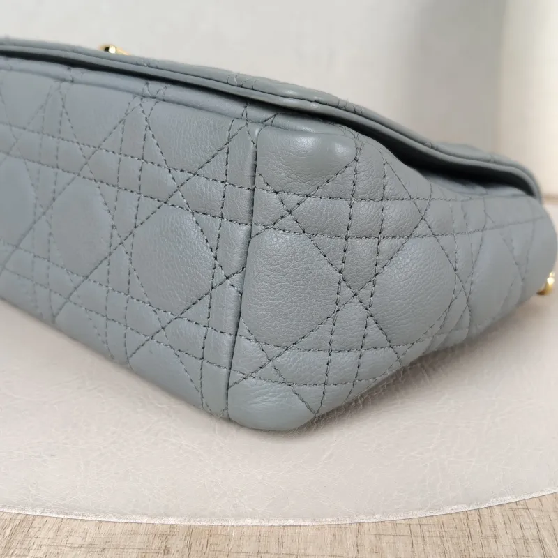 DIOR Crossbody Bag Caro Chain Bag Grey Calfskin Medium 25.5 × 9 × 15.5 cm — detail view 1 of 13