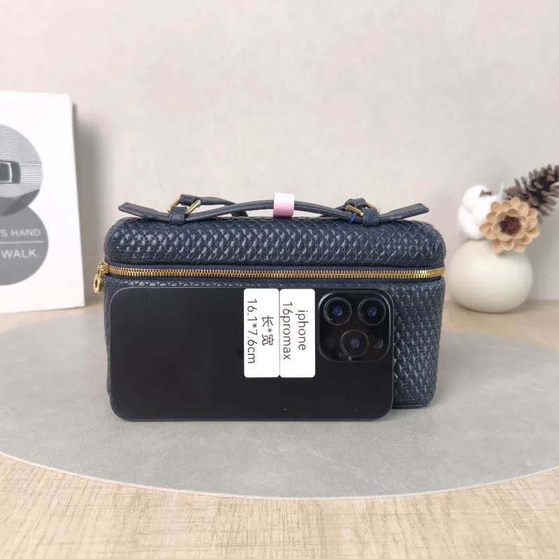 Loro Piana Crossbody Bag Extra Pocket L19Navy Lambskin One Size19 × 7 × 11.5 cm — cover view 2 of 5