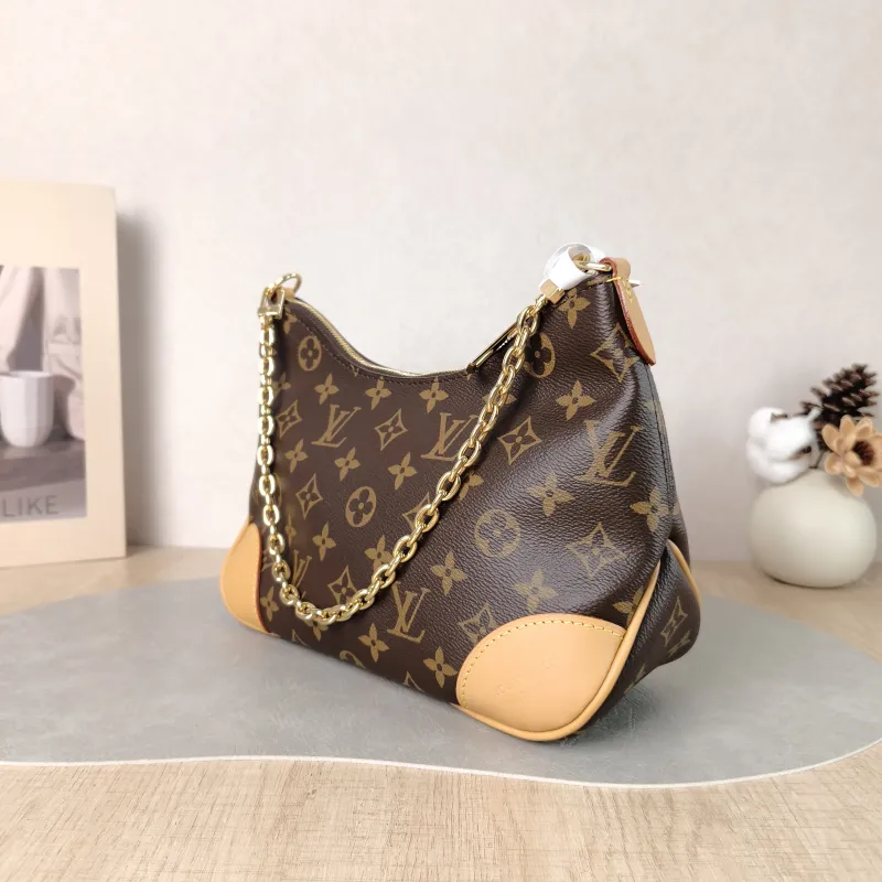 Louis Vuitton Crossbody Bag Boulogne PVC Small 26 × 9.5 × 16 cm — cover view 5 of 6