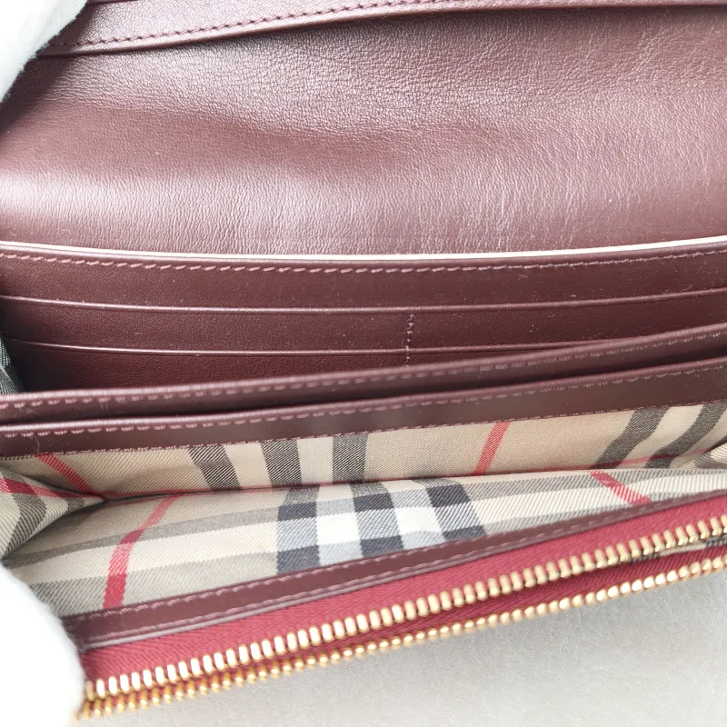 BURBERRY Wallet Wallet Red Calfskin One Size 19 × 2 × 11 cm — detail view 11 of 11