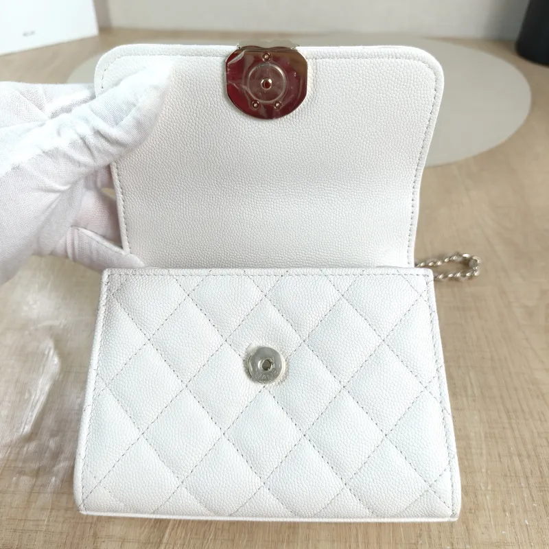 Chanel Crossbody Bag kelly White Grained Calfskin nano 15 × 5 × 11 cm — detail view 11 of 12