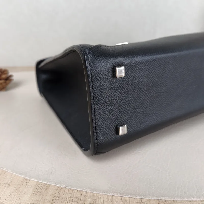 Moynat Crossbody Bag Crossbody Bag Black Calfskin 25.5 × 8 × 18.5 cm — detail view 5 of 11