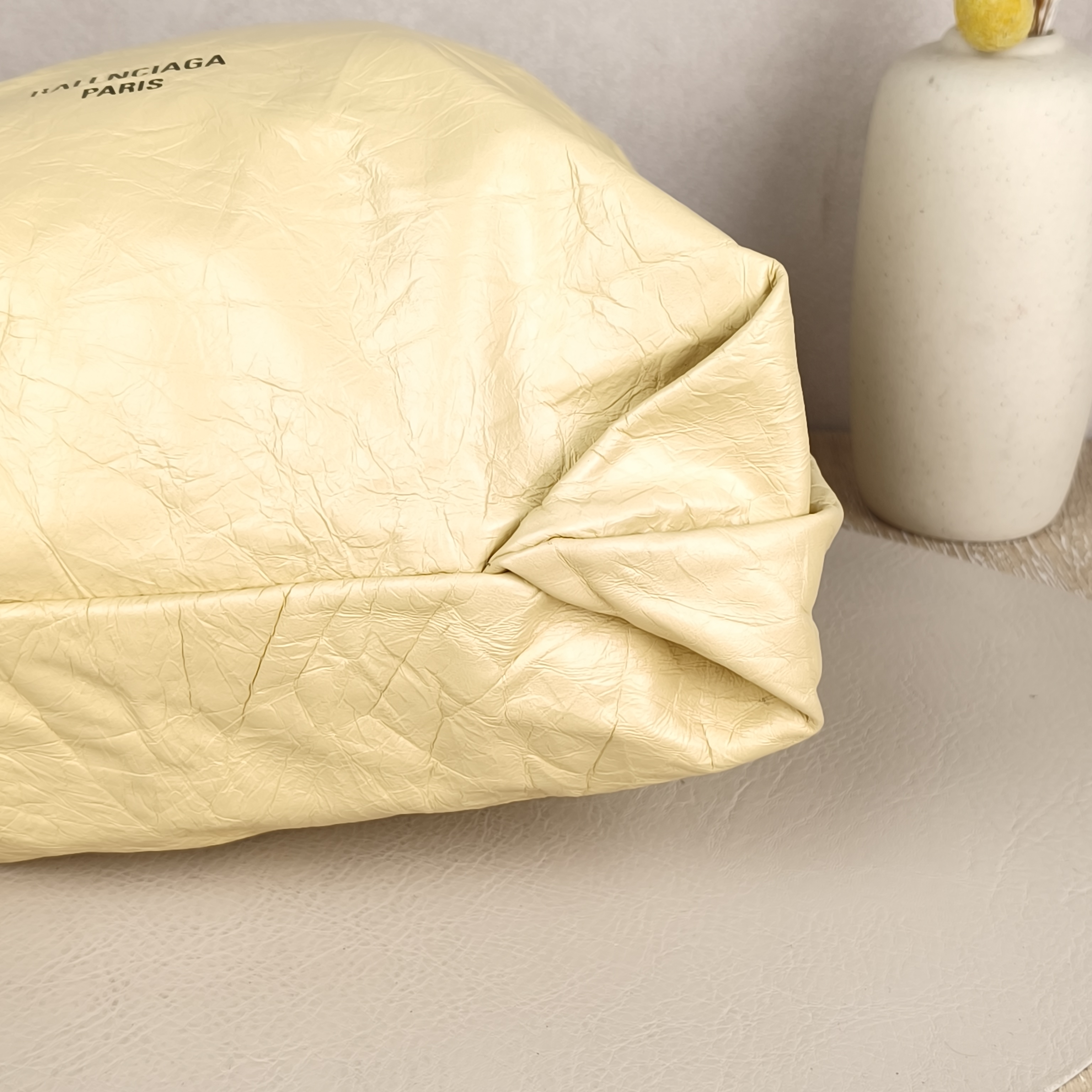 BALENCIAGA Shoulder Bag Crush Yellow Calfskin Small25 × 9 × 26 cm — cover view 5 of 9