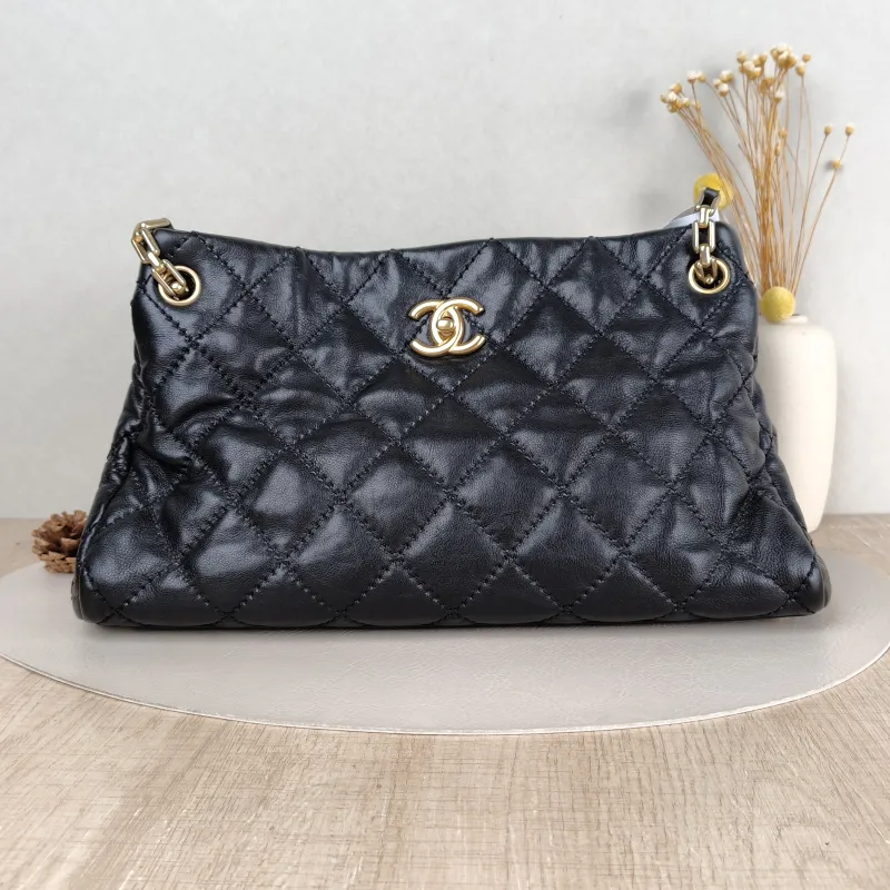 Chanel Shoulder Bag tote Black Calfskin One Size 35 × 16 × 20 cm 14