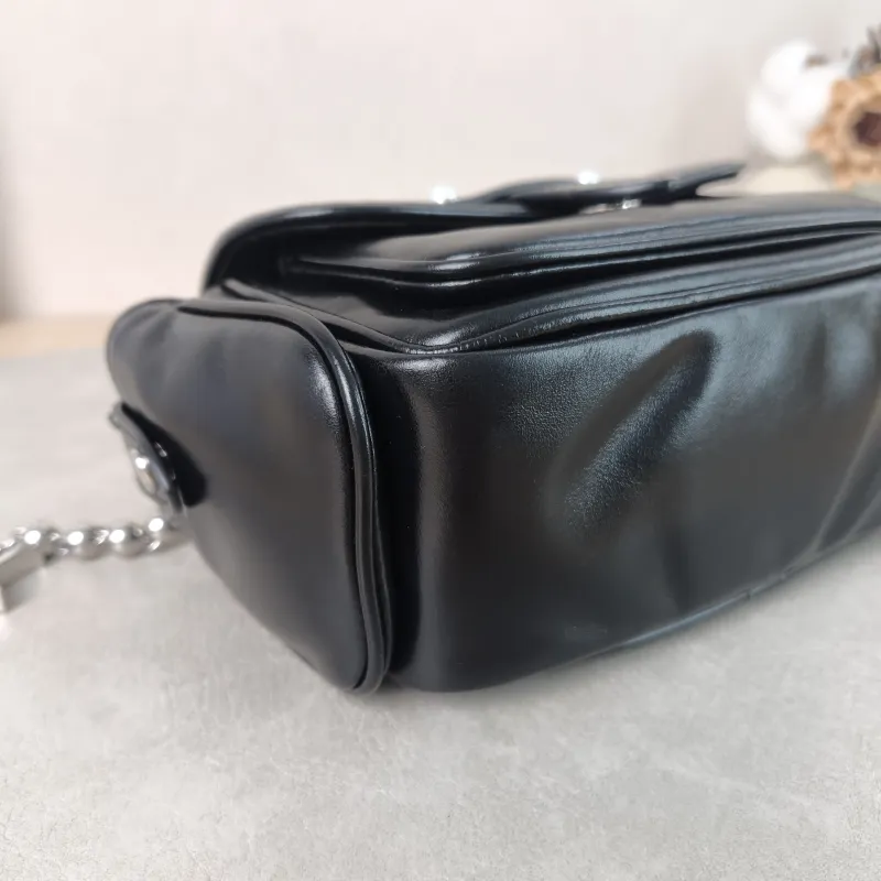 Louis Vuitton Crossbody Bag CARGO Camera Bag Black Calfskinmini23 × 10 × 14 cm — detail view 2 of 13