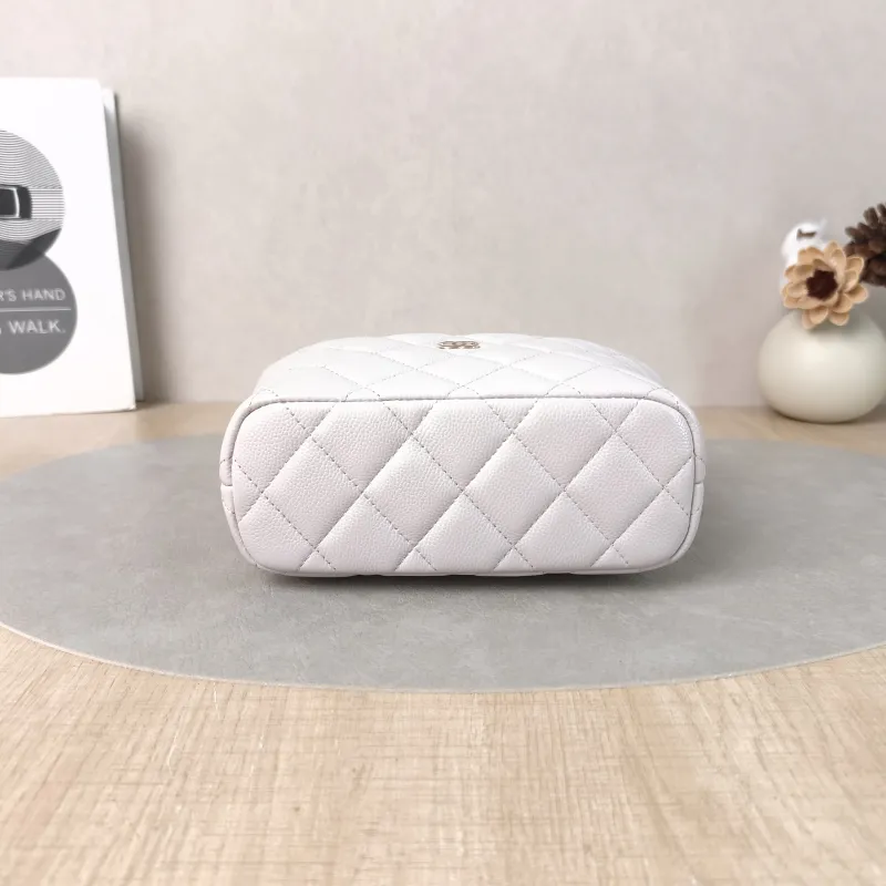 Chanel Crossbody Bag Crossbody Bag Pink Calfskin21.5 × 7.5 × 19 cm — cover view 6 of 6