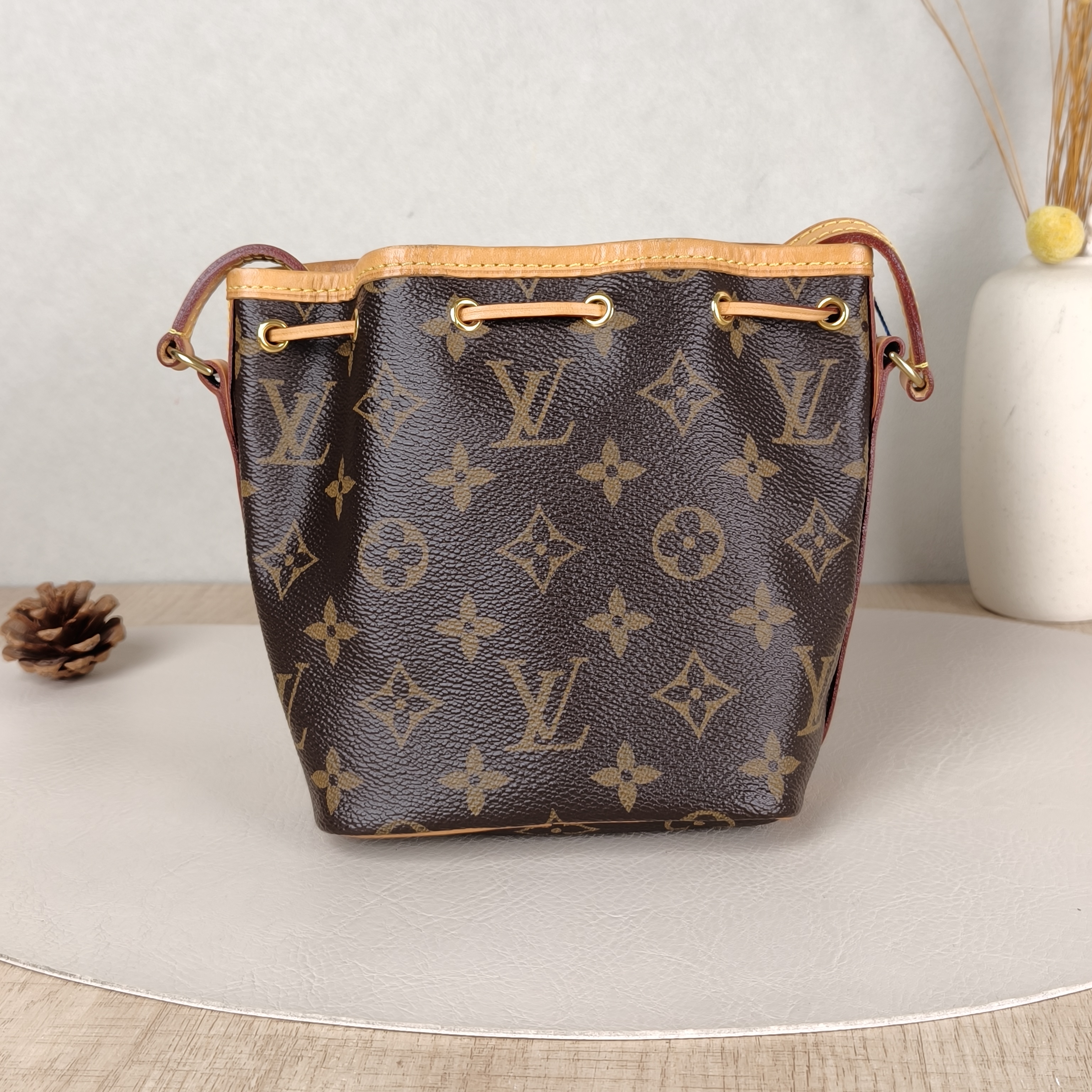 Louis Vuitton Crossbody Bag NANO NOÉ Bucket Bag Nano Monogram PV Cnano13 × 10 × 16 cm — cover view 2 of 5