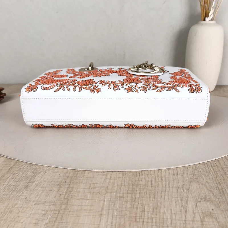 DIOR Shoulder Bag Lady D-Sire Red Embroidered White Red Calfskin Small 26 × 5 × 13 cm — cover view 2 of 5