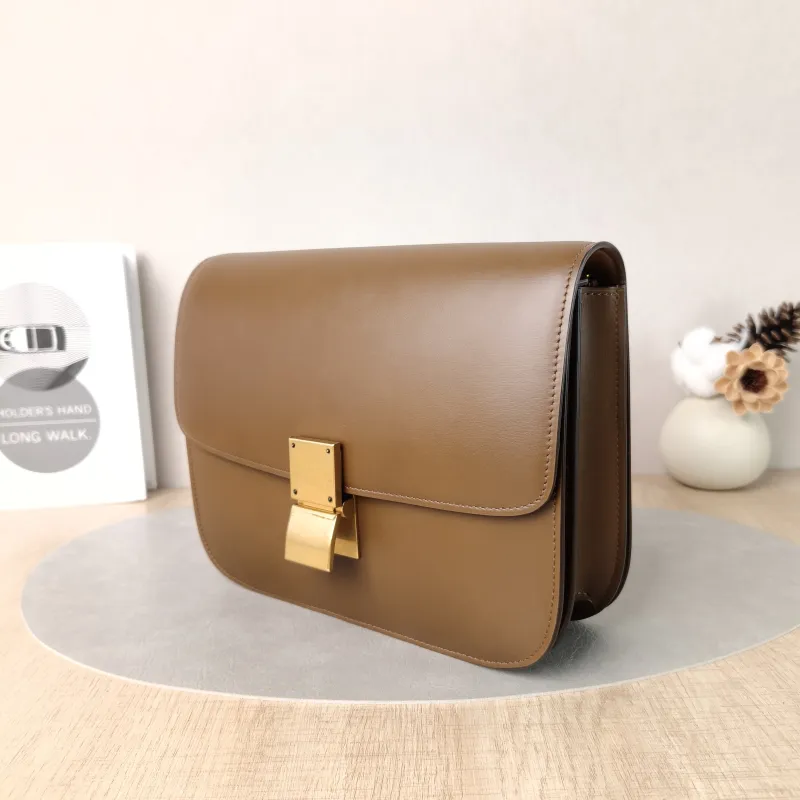 CELINE Crossbody Bag Classic Box CC alfskin Medium24 × 7 × 18 cm — cover view 2 of 6