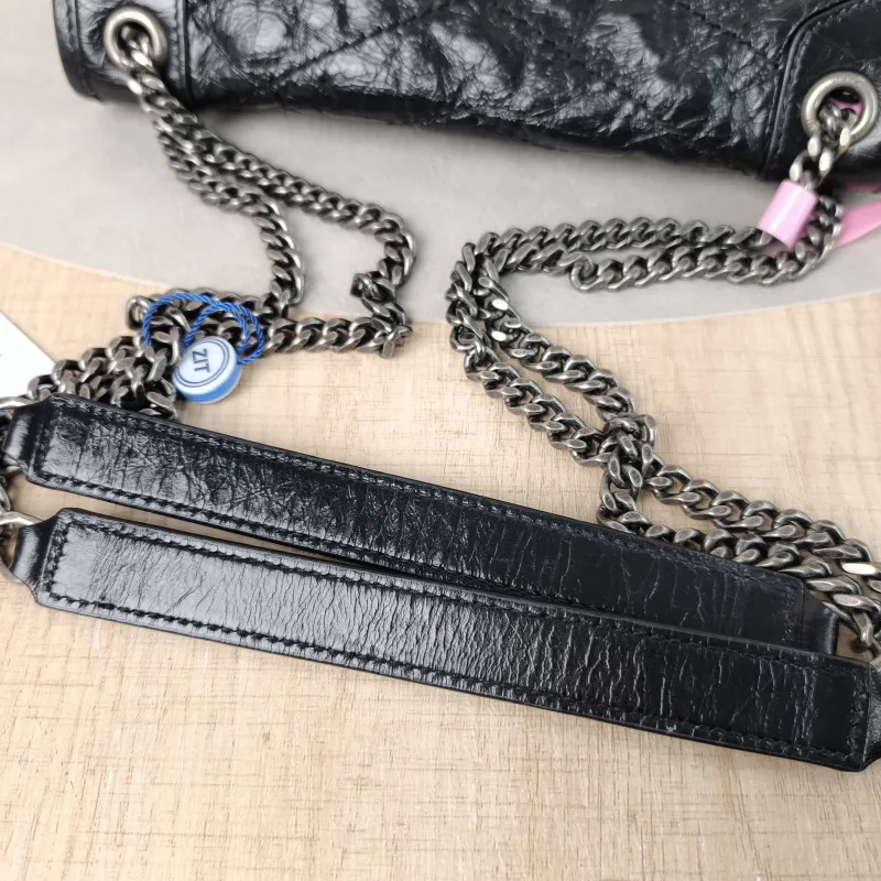 SAINT LAURENT Crossbody Bag Niki D Waxed Leather Calfskin Small21 × 7.5 × 16 cm — detail view 7 of 12