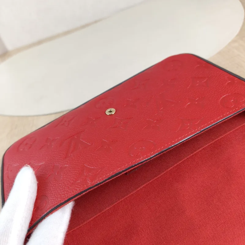 Louis Vuitton Crossbody Bag Pochette Félicie Red Calfskin Small 21 × 3 × 12 cm — detail view 7 of 16