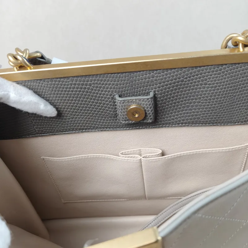 Chanel Top Handle Bag Coco Luxe Messenger Bag Brown Calfskin 33 × 12 × 24 cm 26 — detail view 10 of 14