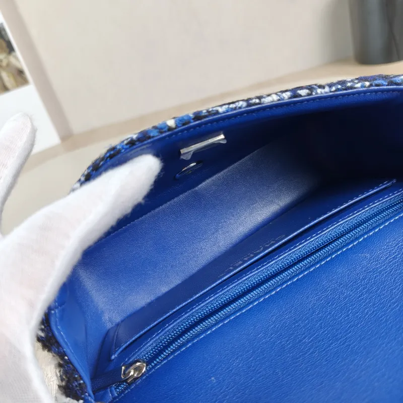 Chanel Crossbody Bag Classic Flap Large Mini CF Mini Blue mini 20 × 6 × 12 cm — detail view 10 of 13