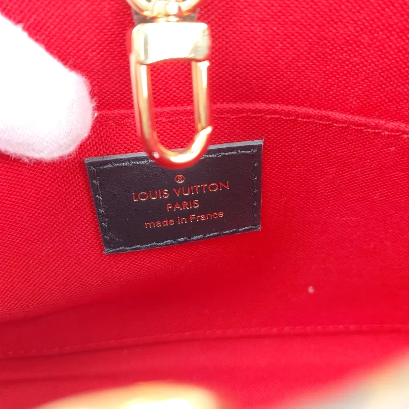 Louis Vuitton Crossbody Bag Onthego BB Monogram PVC BB 18 × 8.5 × 15 cm — detail view 6 of 11