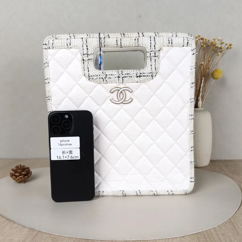 Chanel Shoulder Bag Edition c Tote Bag White Calfskin One Size26 × 6 × 29.5 cm — cover view 5 of 5