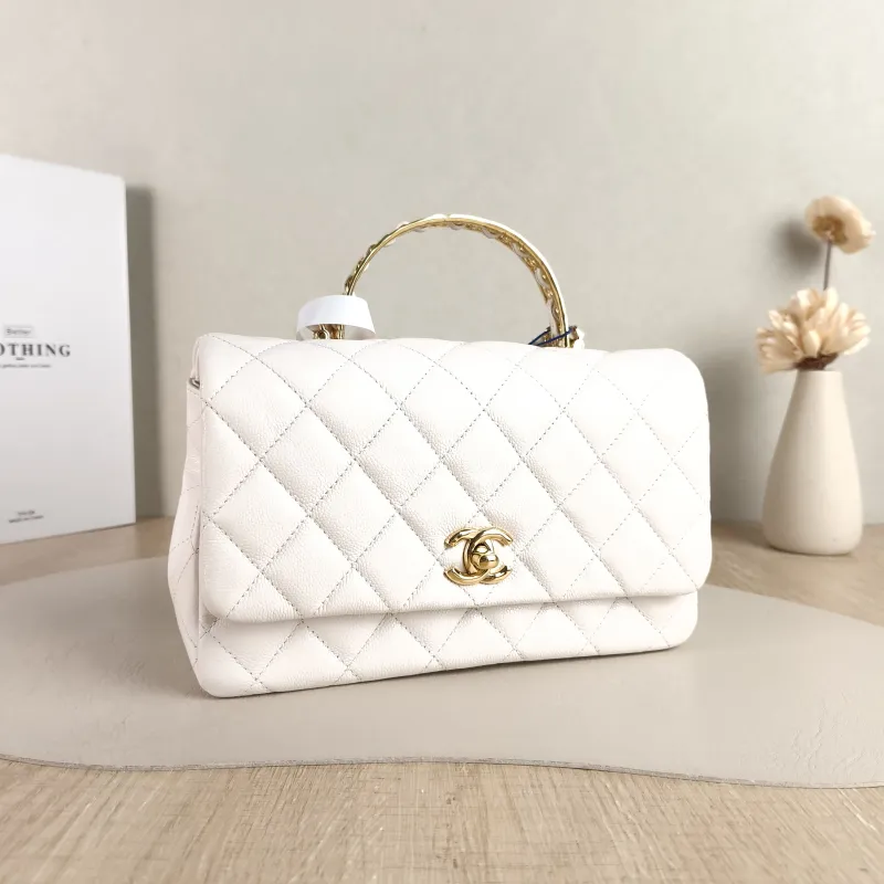 Chanel Crossbody Bag Handle White Grained Calfskin One Size 22 × 7 × 14 cm — cover view 4 of 6