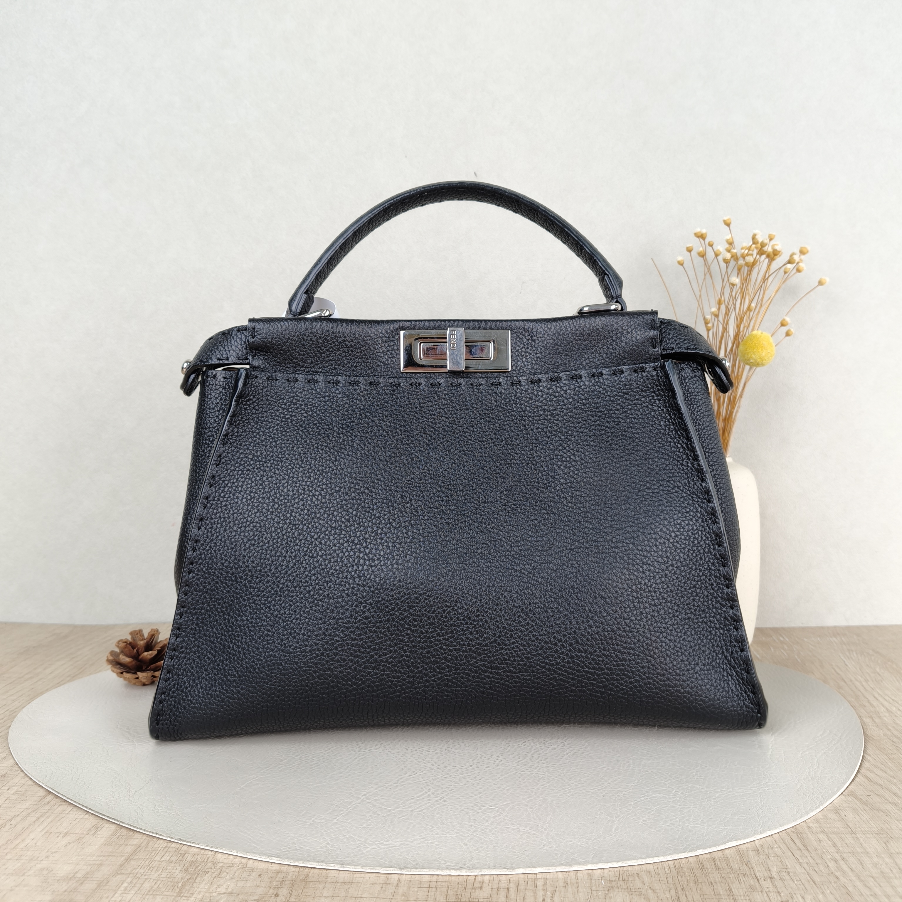 FENDI Top Handle Bag Peekaboo IS ee U Petite Black Calfskin Medium33.5 × 13 × 25.5 cm