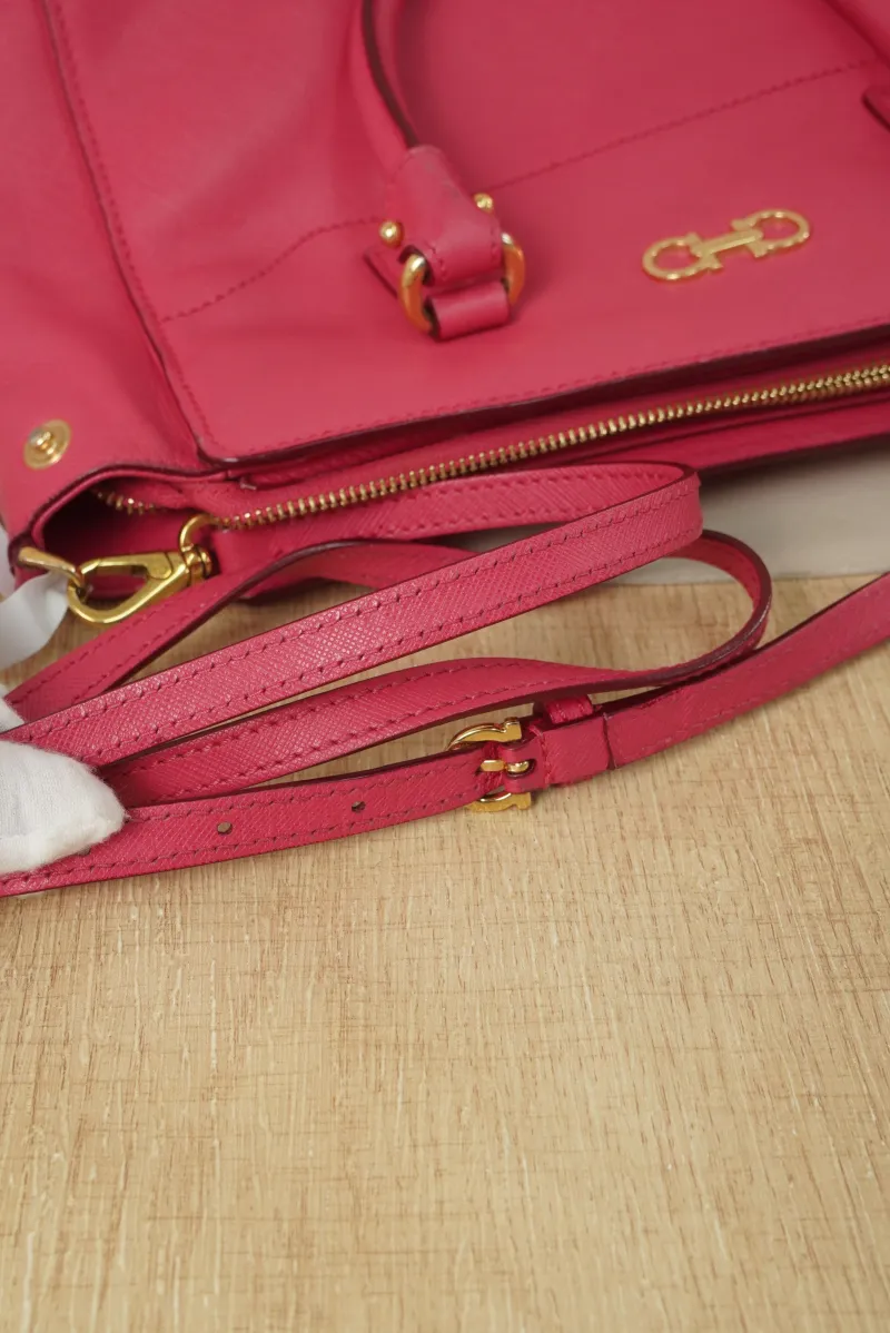 FERRAGAMO Pink Calfskin · Shoulder Strap · 27 × 12 × 21 cm — detail view 8 of 16