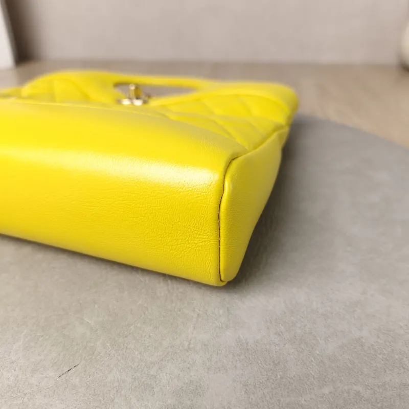 Chanel Crossbody Bag 31Bag Yellow Waxed Leather Mini 23 × 5.5 × 22 cm — detail view 3 of 9