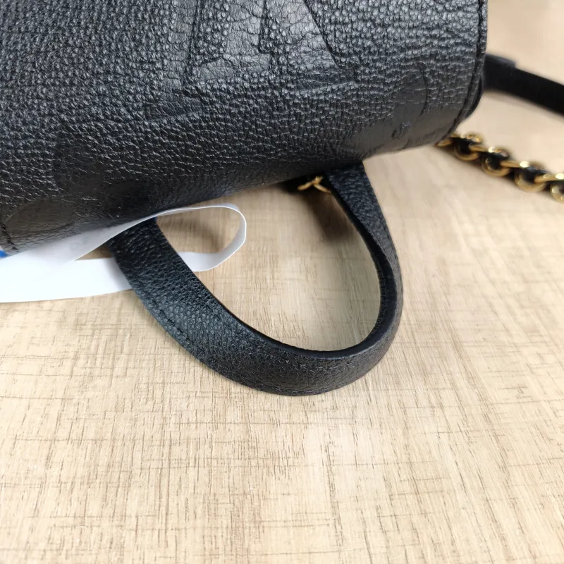 Louis Vuitton Backpack Backup Backpack Black Calfskin One Size20 × 14 × 22 cm — detail view 5 of 13