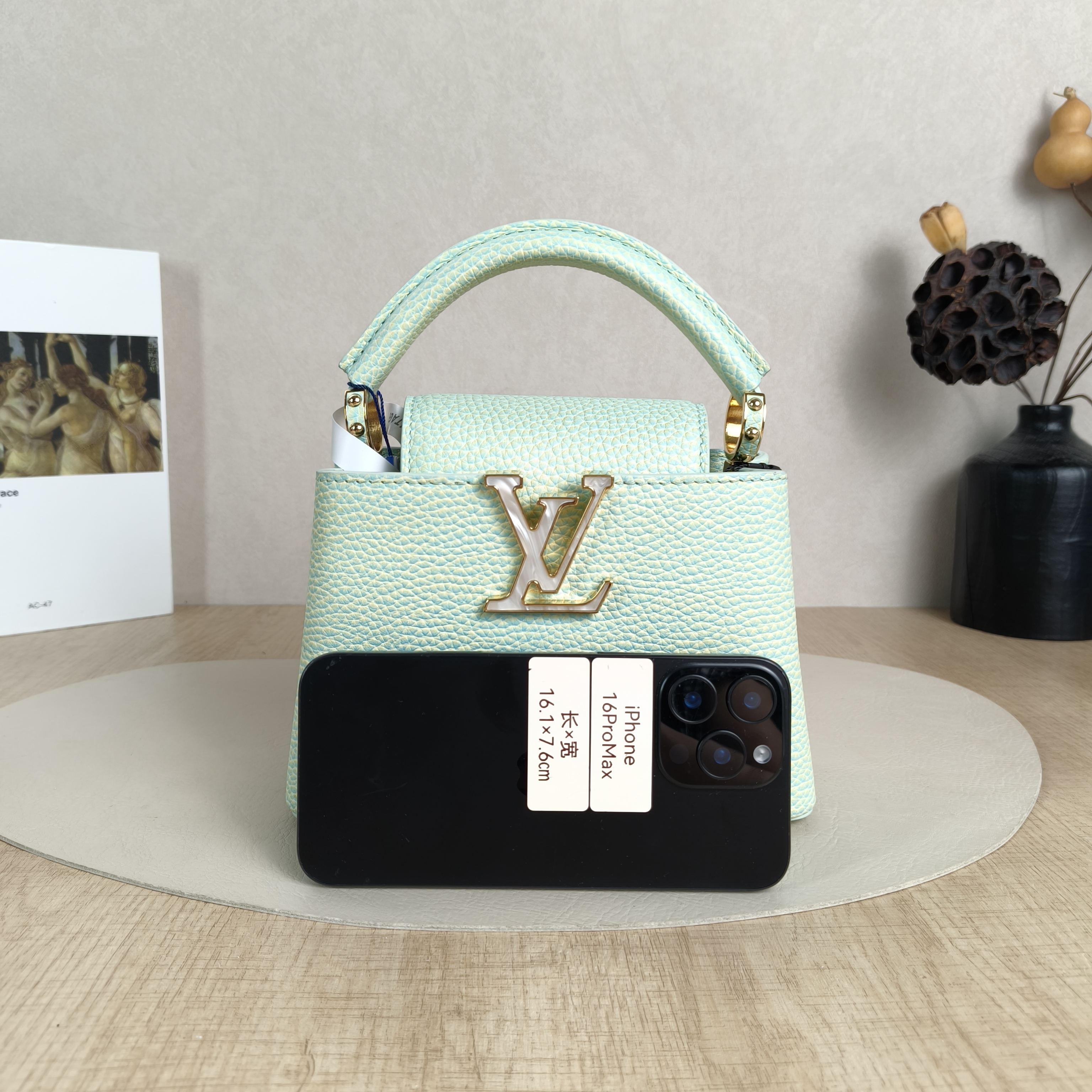 Louis Vuitton Crossbody Bag Capucines Calfskinmini21 × 8 × 14 cm — cover view 5 of 5