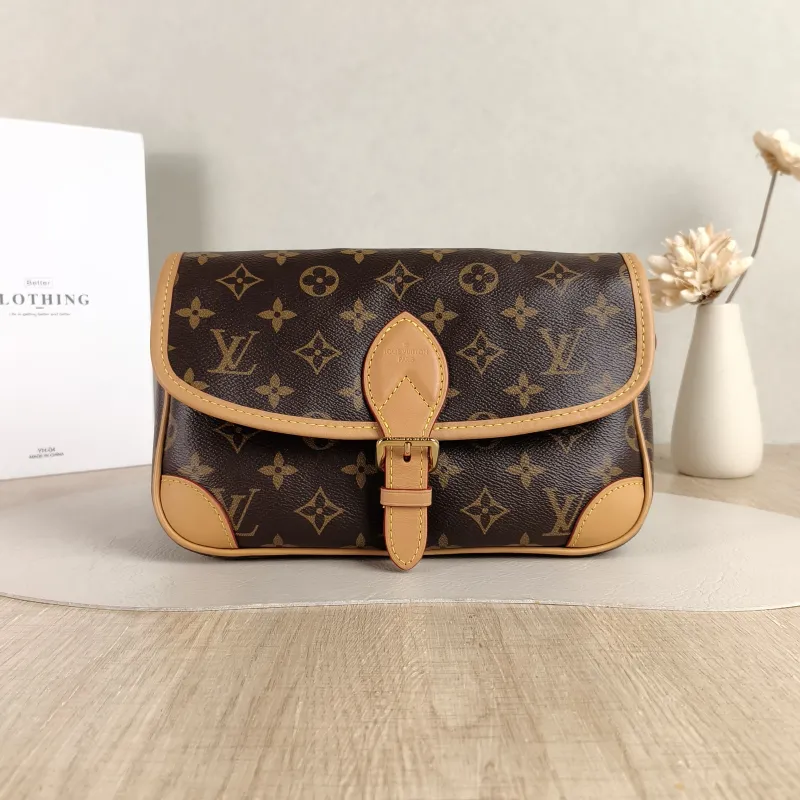 Louis Vuitton Crossbody Bag Diane Baguette Bag Shoulder Strap PVC Small 24 × 9 × 15 cm