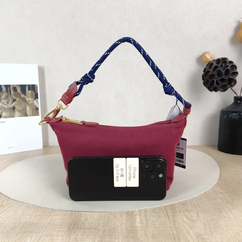 Miumiu Top Handle Bag Spirit Woven Vanity Case Bag Cosmetic Bag Red Canvas One Size 18.5 × 10 × 14 cm — cover view 6 of 6