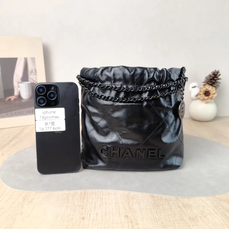 Chanel Shoulder Bag 22Bag Black CC alfskin Mini 20 × 6 × 19 cm — cover view 5 of 6