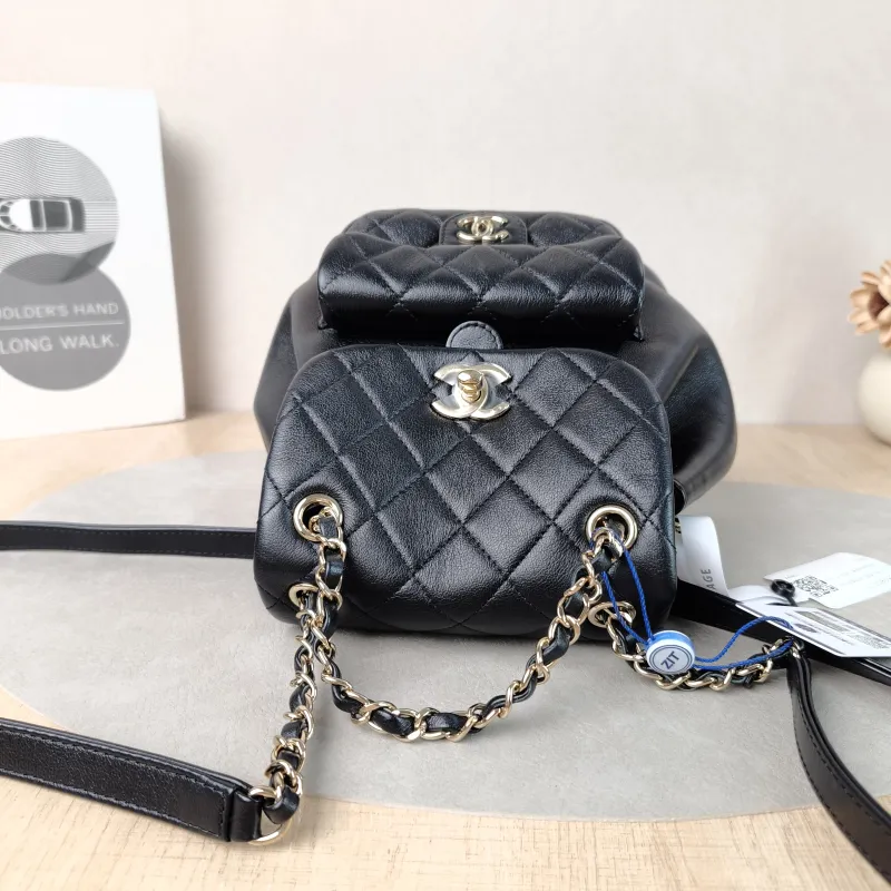 Chanel Backpack Duma Black Calfskin Small18 × 12 × 18.5 cm — detail view 5 of 10