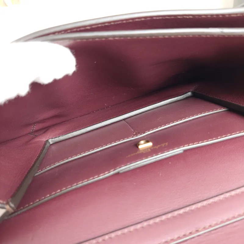 FERRAGAMO Shoulder Bag Shoulder Bag Calfskin One Size24 × 4 × 19 cm — detail view 6 of 11