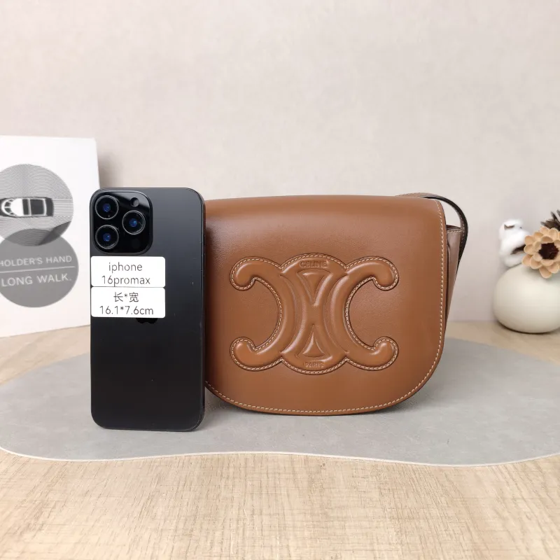 CELINE Crossbody Bag FOLCO TRIOMPHE Caramel Calfskin One Size 18.5 × 7 × 15 cm — cover view 3 of 5