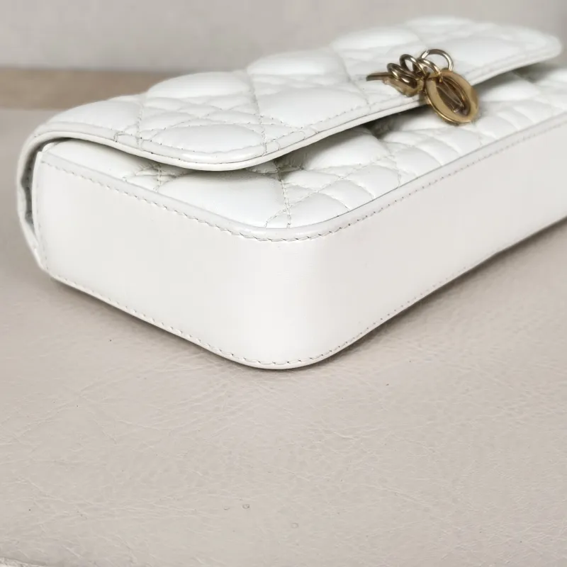 DIOR Crossbody Bag My Chain Bag White Lambskin18 × 3.5 × 10 cm — detail view 11 of 11