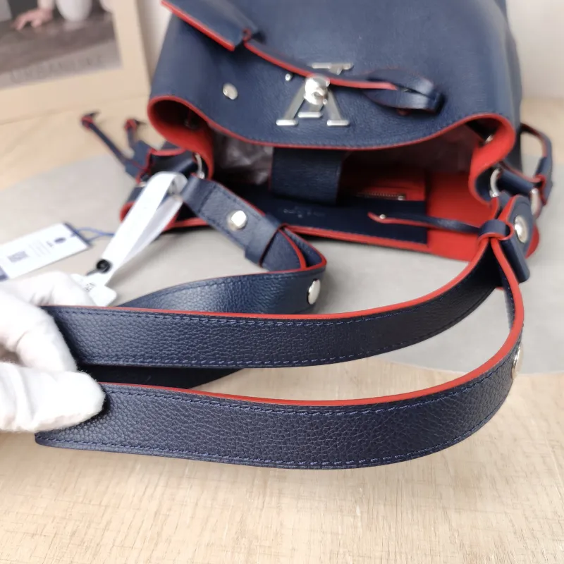 Louis Vuitton Shoulder Bag lockme Shoulder Bag Blue Red Calfskin One Size 25 × 15 × 27 cm — detail view 4 of 13