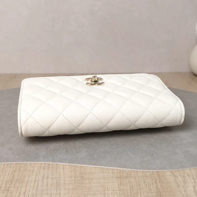 Chanel Crossbody Bag Classic Flap WOC CF WOCWOC Bag White Grained Calfskin 19.2 × 3.5 × 12.3 cm — detail view 7 of 11