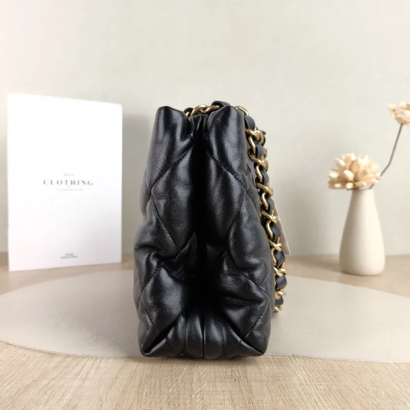 Chanel Shoulder Bag 22b Small Shopping Tote Black Lambskin Small 25 × 10 × 20 cm — detail view 1 of 13