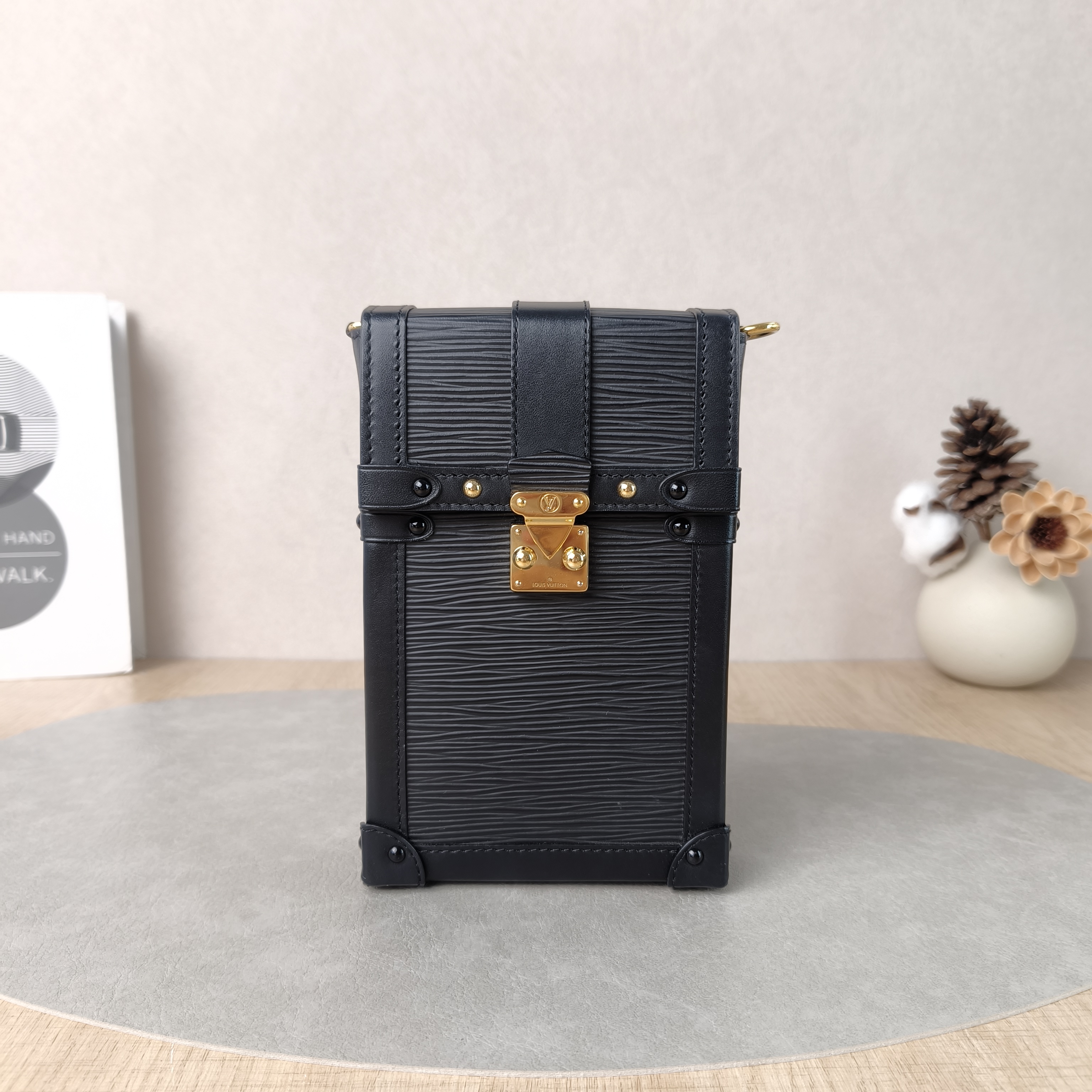 Louis Vuitton Crossbody Bag Trunk Vertical Chain Bag Black Epi Embossed Calfskinmini11 × 3.5 × 17.5 cm