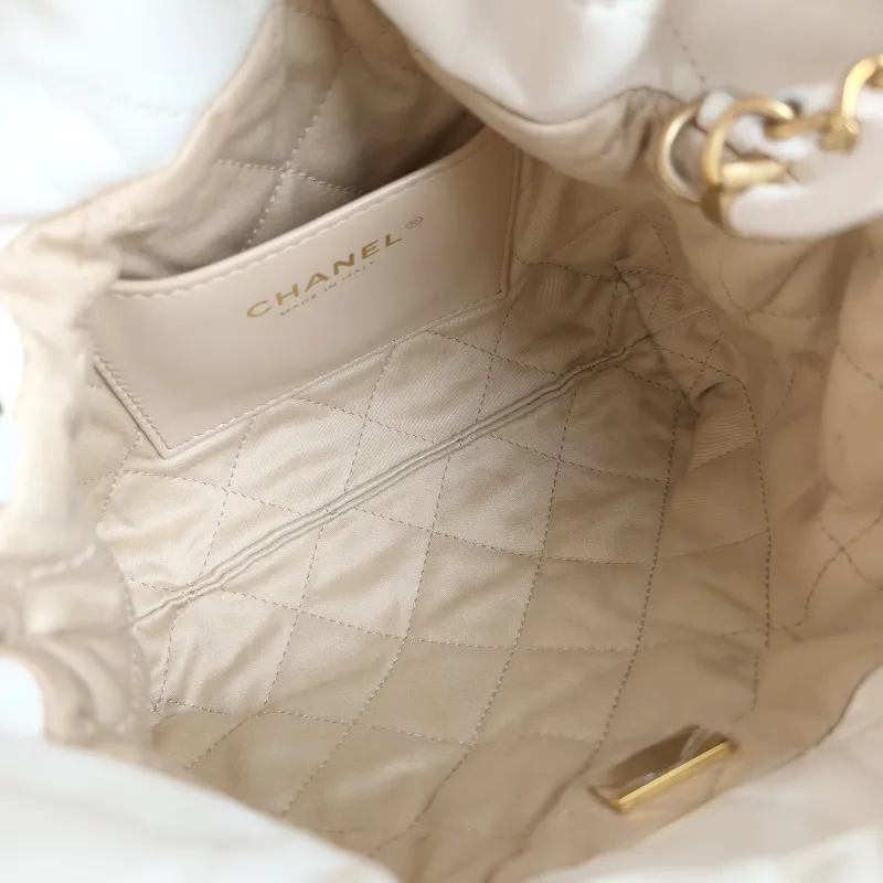 Chanel Shoulder Bag 22Bag White CC alfskin Mini 20 × 6 × 19 cm — detail view 3 of 10